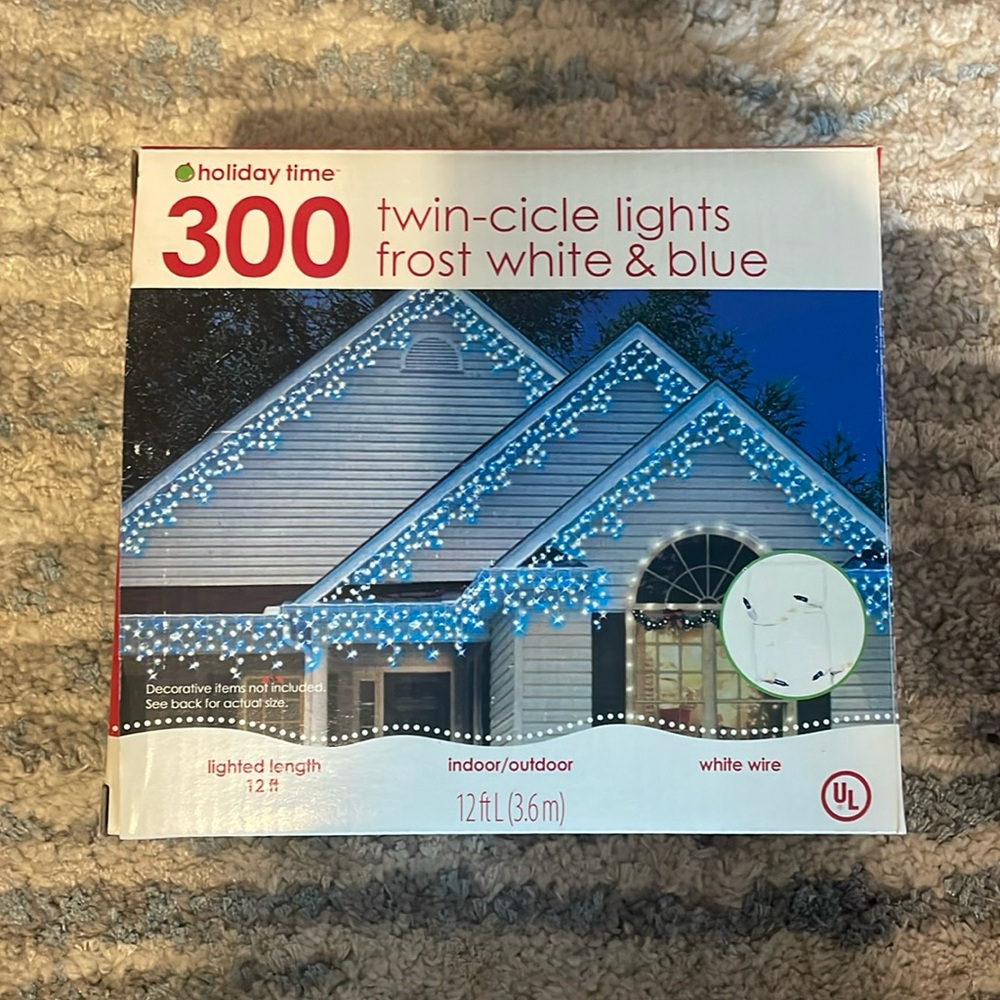 Twin-Cicle Christmas Lights